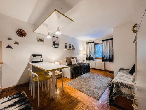 Et opholdsområde på Petit Frachey - Poluc Apartments Monolocale