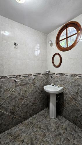 Ένα μπάνιο στο CASA PARA 5 CON PILETa