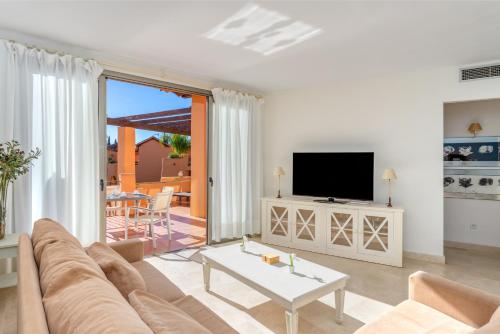 El Retiro Sea Views by Lica Homes