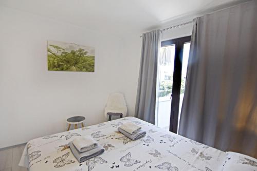 Quiet holiday apartment with balcony