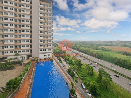 Φωτογραφία από το άλμπουμ του Cozy 2BR Royal Sentul Apt 