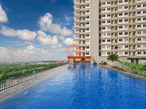 Φωτογραφία από το άλμπουμ του Cozy 2BR Royal Sentul Apt 