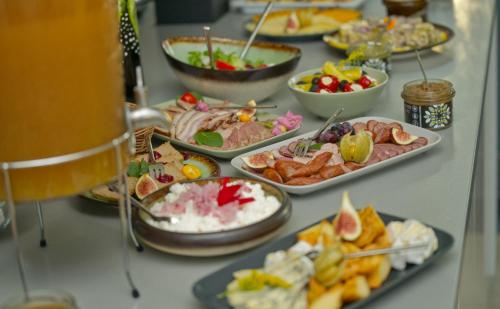 Mad på lejlighedshotellet eller i nærheden