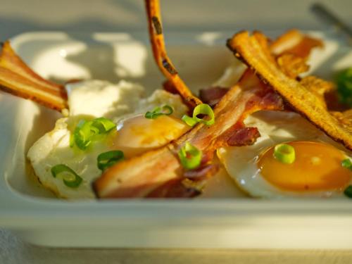 Mad på lejlighedshotellet eller i nærheden