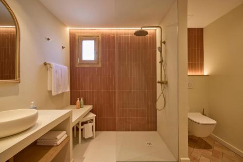 Ένα μπάνιο στο Petit Hotel Ses Rotges - Only Adults