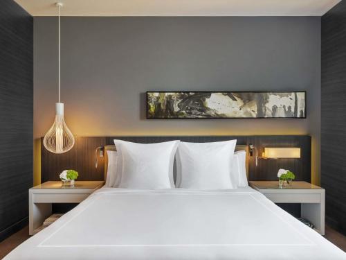 Fairmont Riyadh — Bedroom
