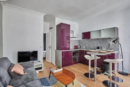 Apartment Center of Paris by Studio prestige