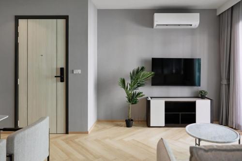 Et tv og/eller underholdning på Новые апартаментыTitle Legendary