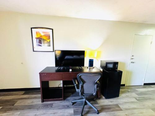 Et tv og/eller underholdning på Newnan Lodge