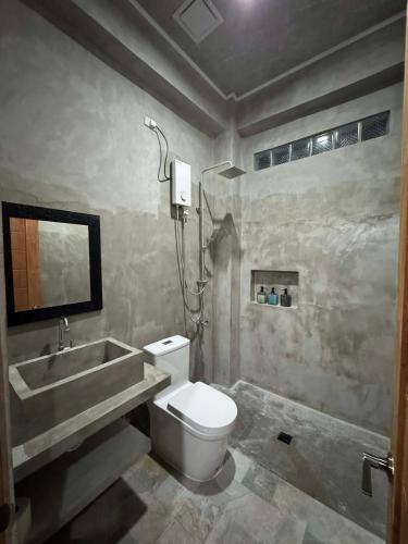 Un baño de greyhouse moalboal