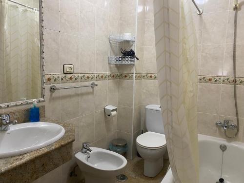 Un baño de Hotel Carabela La Pinta