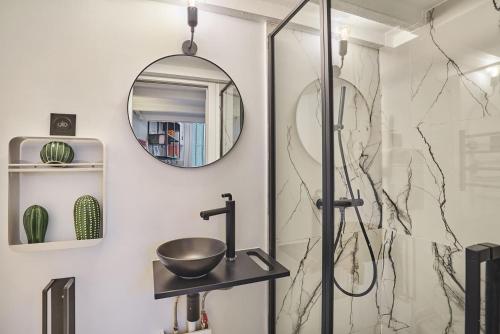 Studio Centre de Paris by Studio prestige