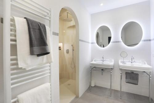 Apartment Saint Germain des Prés by Studio prestige