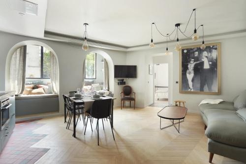 Apartment Saint Germain des Prés by Studio prestige