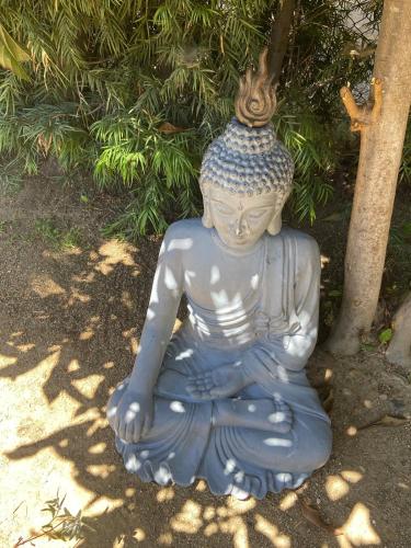 Stunning Hollywood Midcentury Modern-Views-Best Location! photo 17