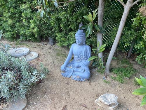 Stunning Hollywood Midcentury Modern-Views-Best Location! photo 15