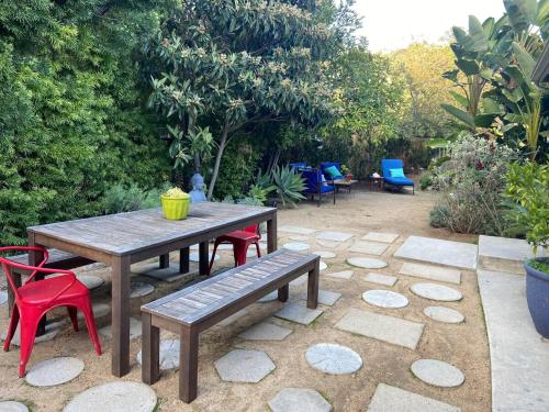 Stunning Hollywood Midcentury Modern-Views-Best Location! photo 12