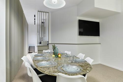 Apartment Père Lachaise by Studio prestige