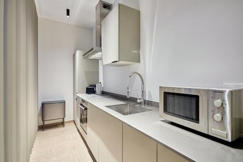 Apartment Père Lachaise by Studio prestige