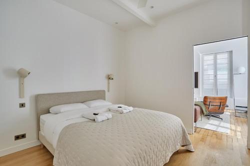 Amazing 2 bedrooms Apartment Paris Center by Studio Prestige