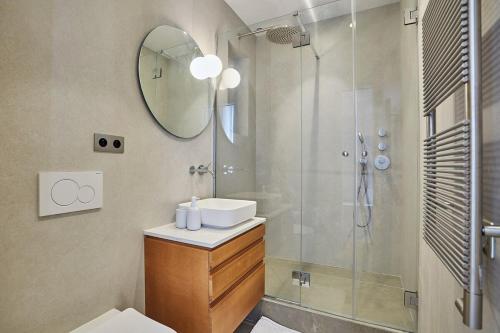Amazing 2 bedrooms Apartment Paris Center by Studio Prestige