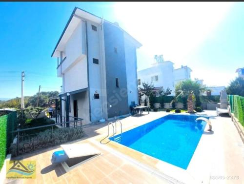 Billede fra billedgalleriet på Luxus Villa mit Pool in der Ägäis i Seferihisar