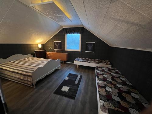 Ένα ή περισσότερα κρεβάτια σε δωμάτιο στο Villa Rosa by the River Teno