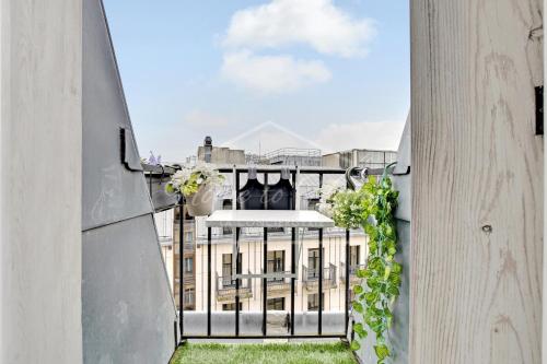 Studio Paris Centre avec Vue & Balcon