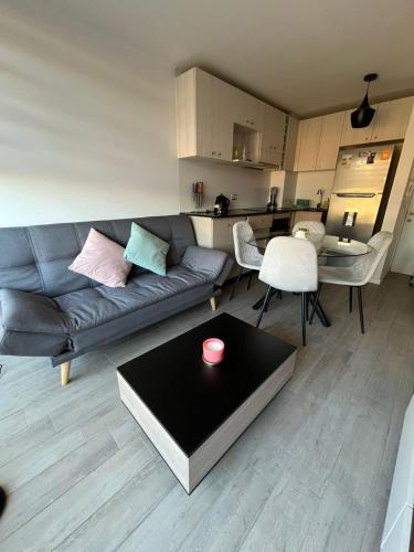 Et opholdsområde på Como en casa