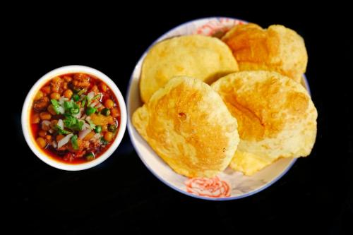 Φαγητό σε αυτό το δωμάτιο σε οικογενειακή κατοικία ή κάπου εκεί κοντά