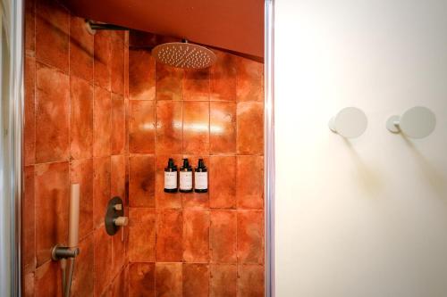 Ένα μπάνιο στο CaLagneta - Art i Vi