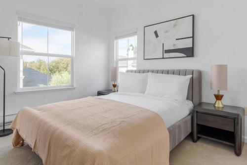 Ένα ή περισσότερα κρεβάτια σε δωμάτιο στο Blueground Santa Clara pool nr Central Park SFO-2088