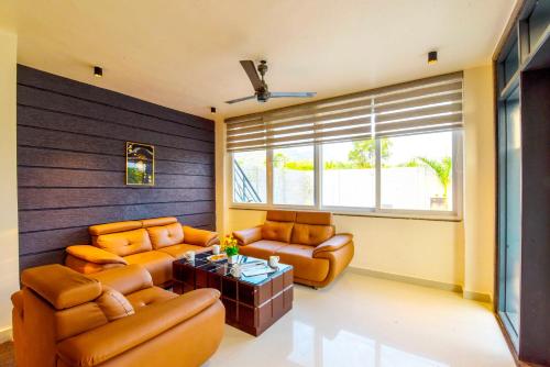 Χώρος καθιστικού στο The Hill's Stay | 3BHK Villa | Dancenter