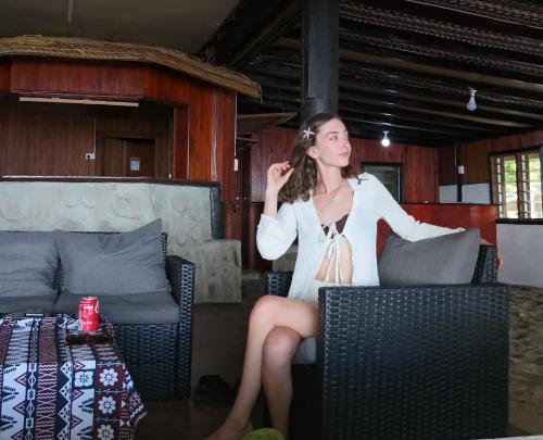 منطقة جلوس في White Sandy Beach Dive Resort