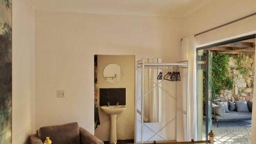 Ванная комната в The Cottage