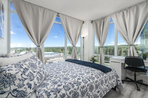 Кровать или кровати в номере Calgary cozy pet & family friendly condo by Transit, free Parking & Gym