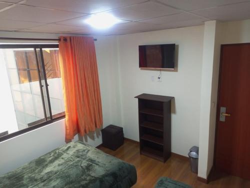 Μια τηλεόραση ή/και κέντρο ψυχαγωγίας στο Casa Sajama 121