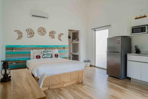 Ένα ή περισσότερα κρεβάτια σε δωμάτιο στο Casa Ocean with Studio -Triskele Retreat