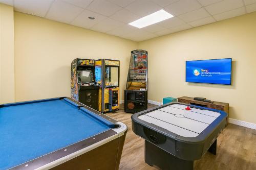 Aqua Resort Unit 407 photo 39