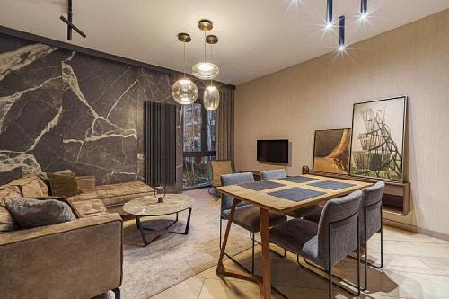 Luxury Zlota Apartment with Parking by P&M