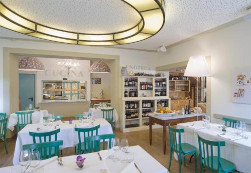 
A restaurant or other place to eat at Albergo Le Terme
