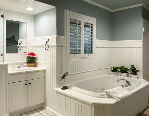 Ένα μπάνιο στο The Chaska House & Cottages