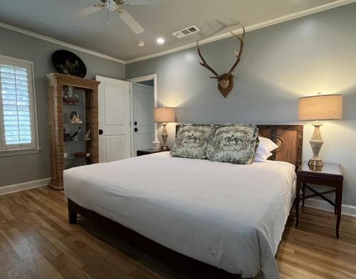 Ένα ή περισσότερα κρεβάτια σε δωμάτιο στο The Chaska House & Cottages