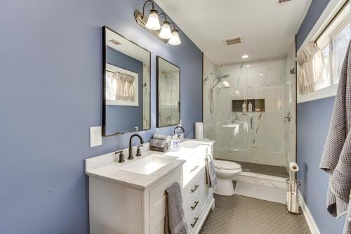 Ένα μπάνιο στο 4 Seasons of Fun! Walhalla Home with Spacious Yard!