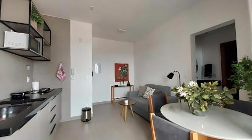 Una cocina o cocineta en Studio Garden - ideal para relaxar ou trabalhar