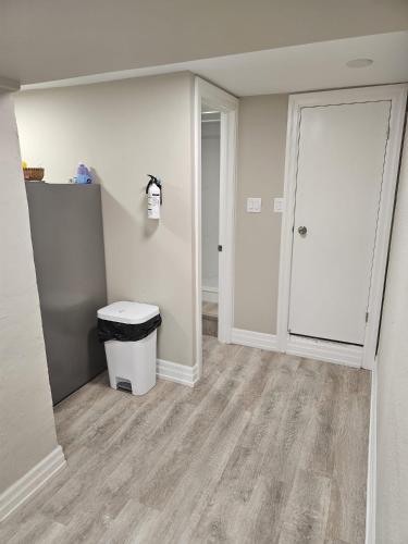 Fotografie z fotogalerie ubytování Superb Guest House In Downtown-Self Checkin& Fast Wifi v destinaci Toronto