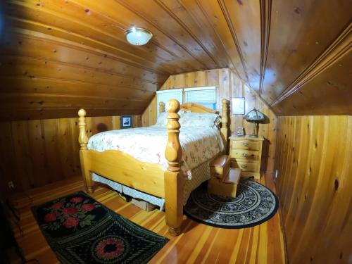 Φωτογραφία από το άλμπουμ του Historic HM, Mountain Views, Hot Tub, Steam Room σε Mount Shasta