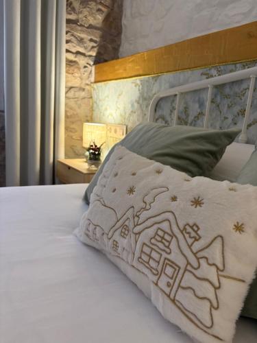 Postel nebo postele na pokoji v ubytování La Casuca ONE De Lebeña