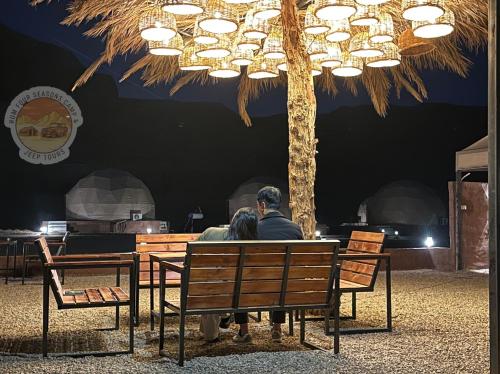Fotografie z fotogalerie ubytování Rum Four Seasons luxury Camp & Jeep Tours v destinaci Wadi Rum
