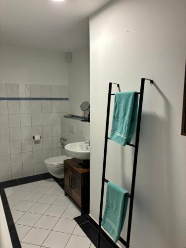 Ένα μπάνιο στο LAHNBLICK 3 Schlafzimmer, Parkplatz, WLAN